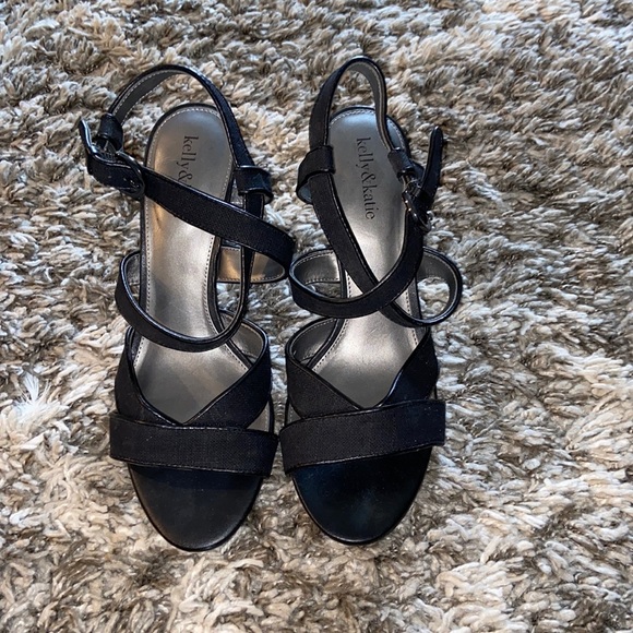 Kelly & Katie Shoes - Women’s Kelly & Katie wedges size 10